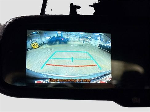 Used 2018 Toyota C-HR XLE image 15