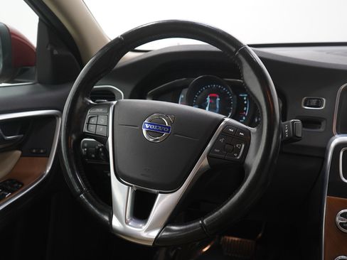 Used 2016 Volvo S60 T5 Premier w/ Climate Package image 15