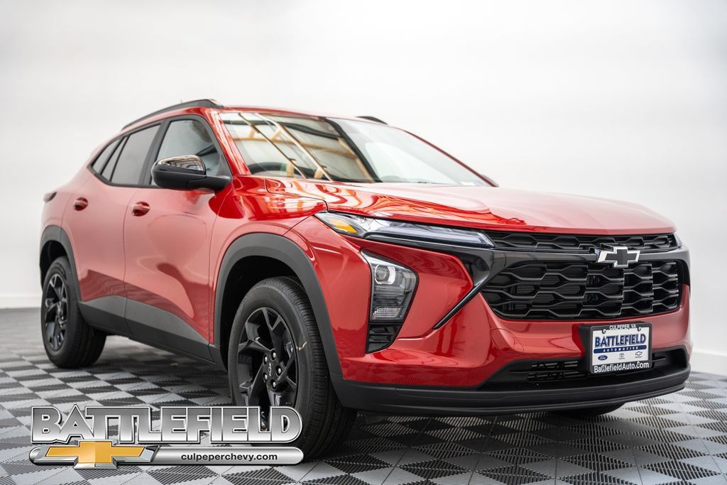 New 2026 Chevrolet Trax LT w/ Sunroof Package FWD image 1