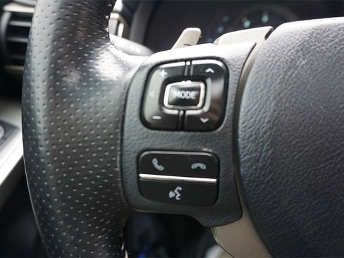 Used 2018 Lexus IS 300 image 7