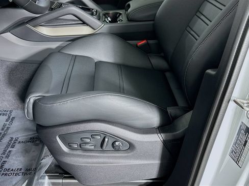 New 2026 Porsche Cayenne Turbo AWD/4WD image 22