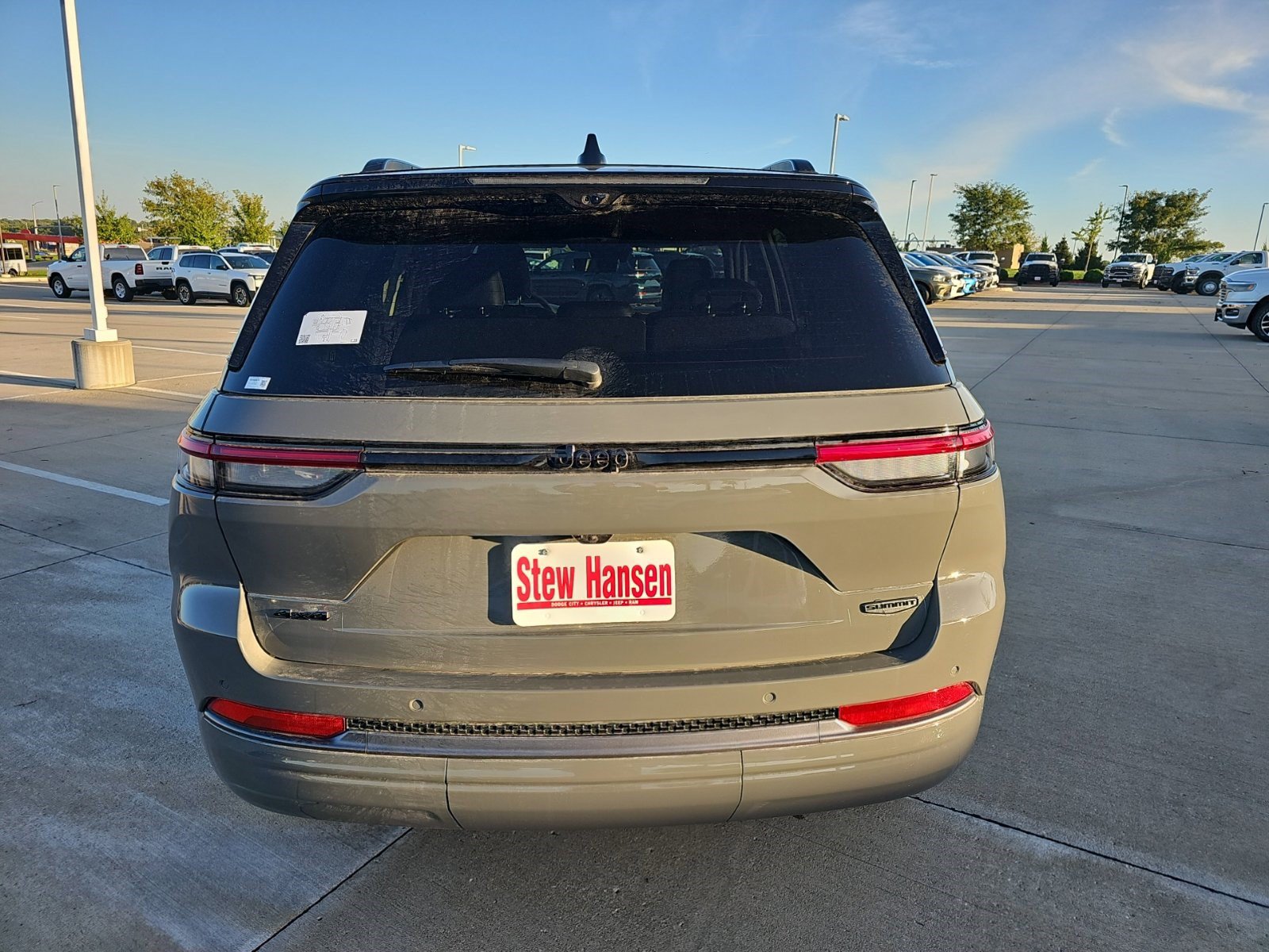 New 2027 Jeep Grand Cherokee Summit AWD/4WD image 5