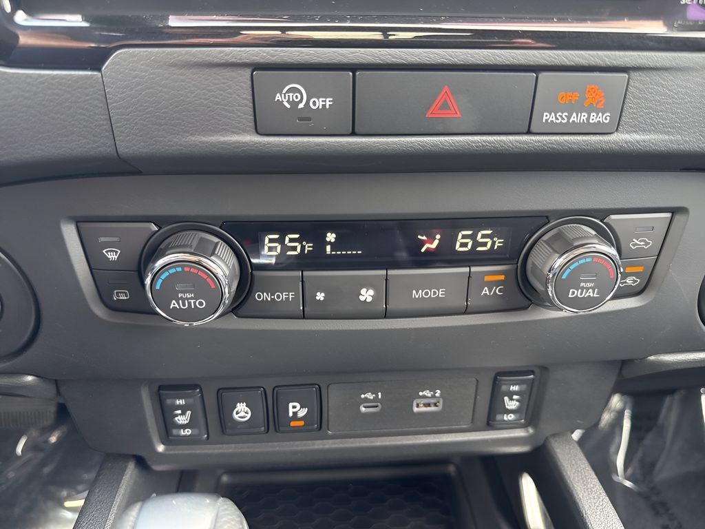 Used 2024 Nissan Frontier SV w/ SV Convenience Package RWD image 17