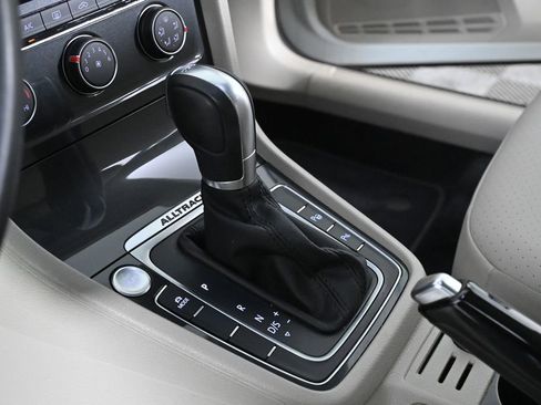 Used 2019 Volkswagen Golf Alltrack SE image 20