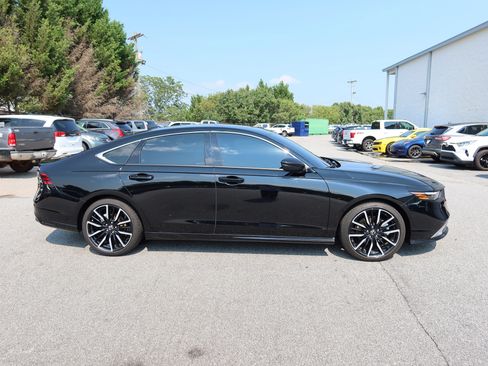 Certified 2025 Honda Accord Touring image 3