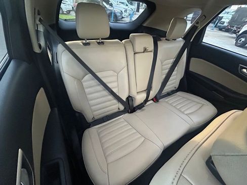 Certified 2022 Ford Edge SEL image 28