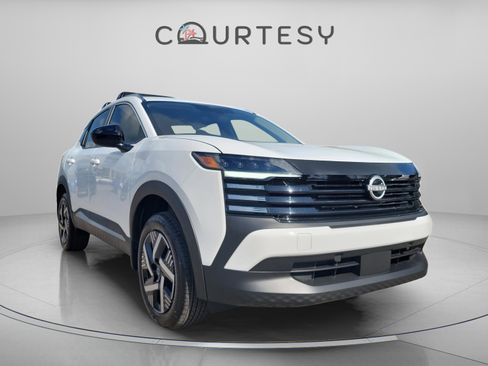 New 2026 Nissan Kicks SV image 5