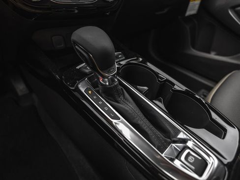 New 2026 Chevrolet Trax ACTIV w/ Driver Confidence Package FWD image 16