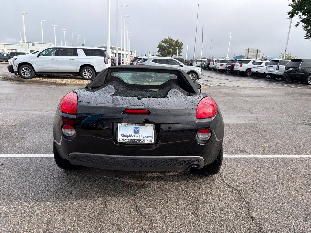 Used 2007 Pontiac Solstice Convertible w/ Premium Package RWD image 4