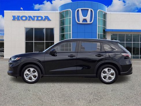 Used 2025 Honda HR-V LX image 6