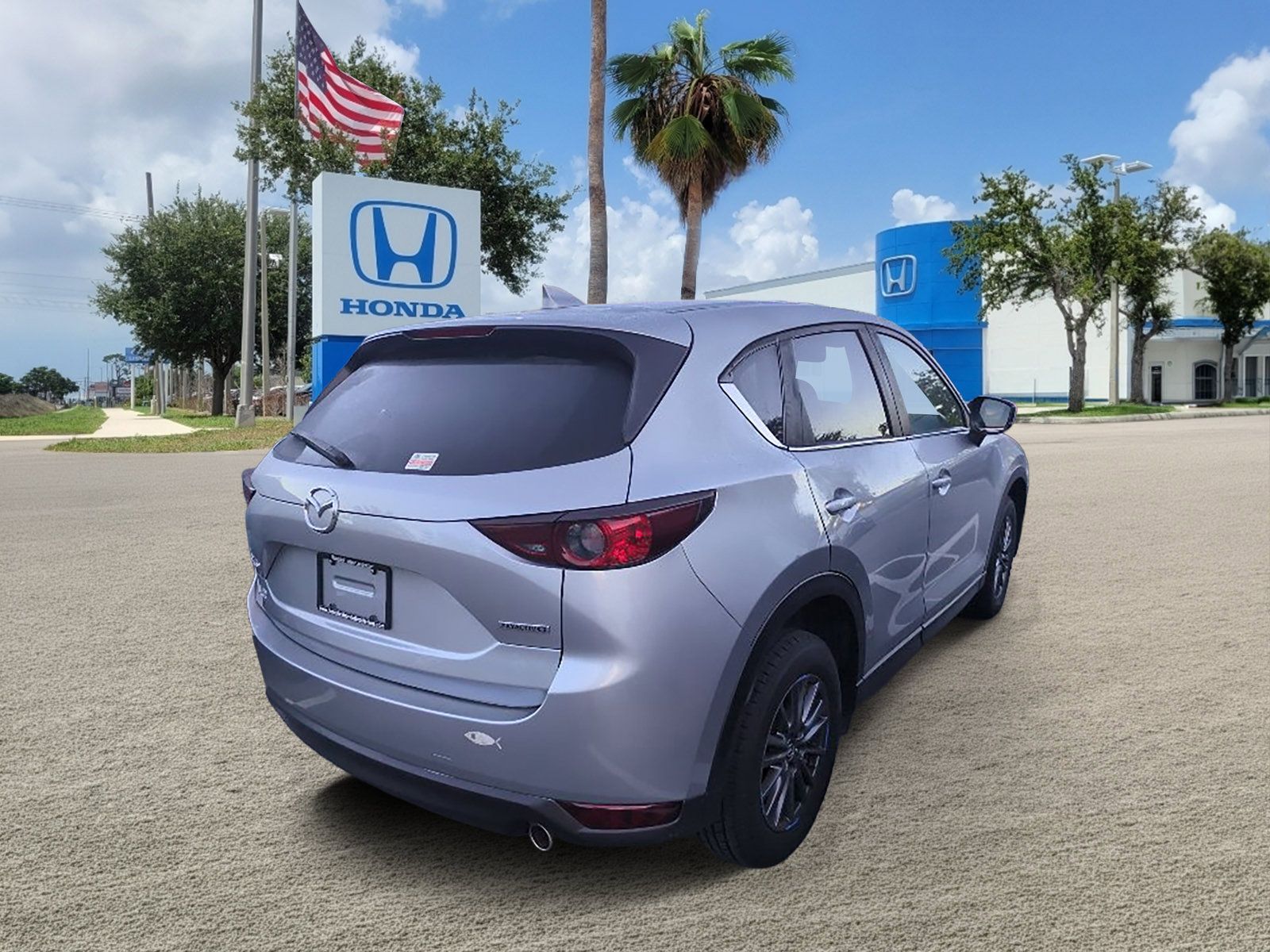 Used 2020 MAZDA CX-5 Touring FWD image 2