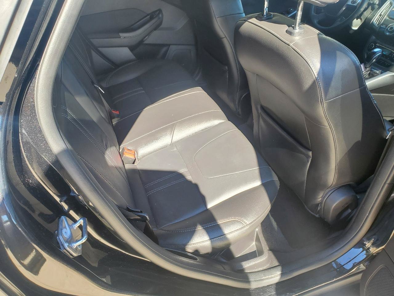 Used 2014 Ford Focus Titanium FWD image 7