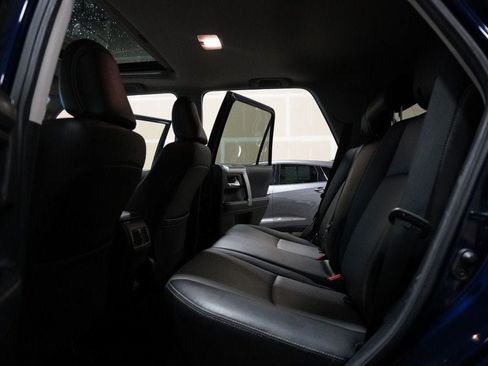 Used 2021 Toyota 4Runner SR5 Premium w/ Moonroof Package AWD/4WD image 15