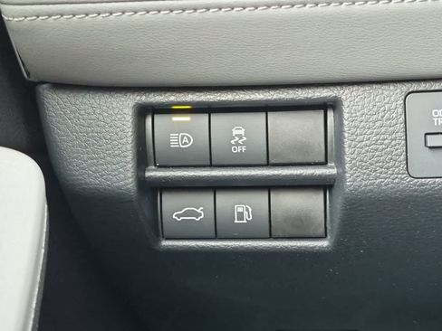 Used 2021 Toyota Avalon XLE w/ Moonroof Package FWD image 15