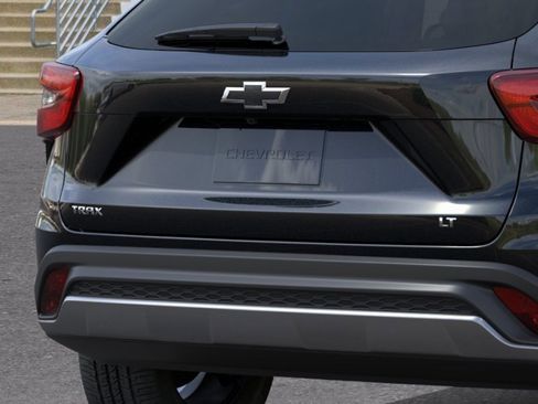 New 2026 Chevrolet Trax LT image 14