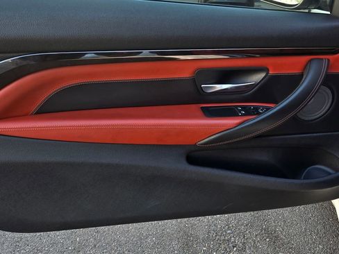 Used 2018 BMW M4 Coupe RWD image 15