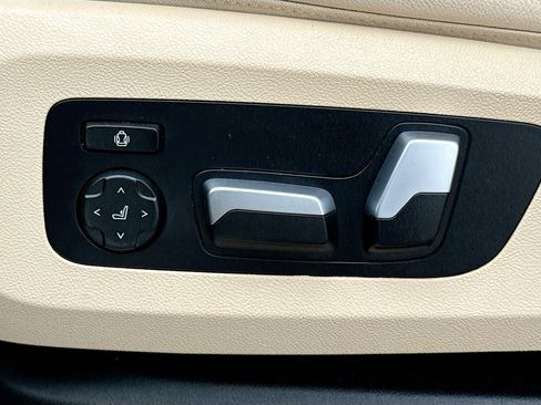 Used 2021 BMW X5 sDrive40i w/ Convenience Package image 26