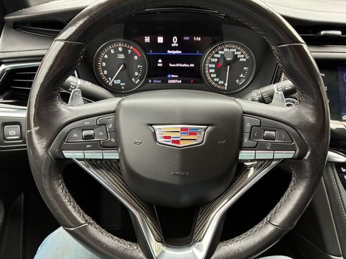 Used 2023 Cadillac XT6 Sport w/ Technology Package image 39