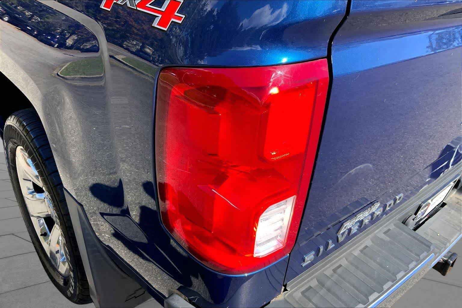 Used 2016 Chevrolet Silverado 1500 LTZ AWD/4WD image 28