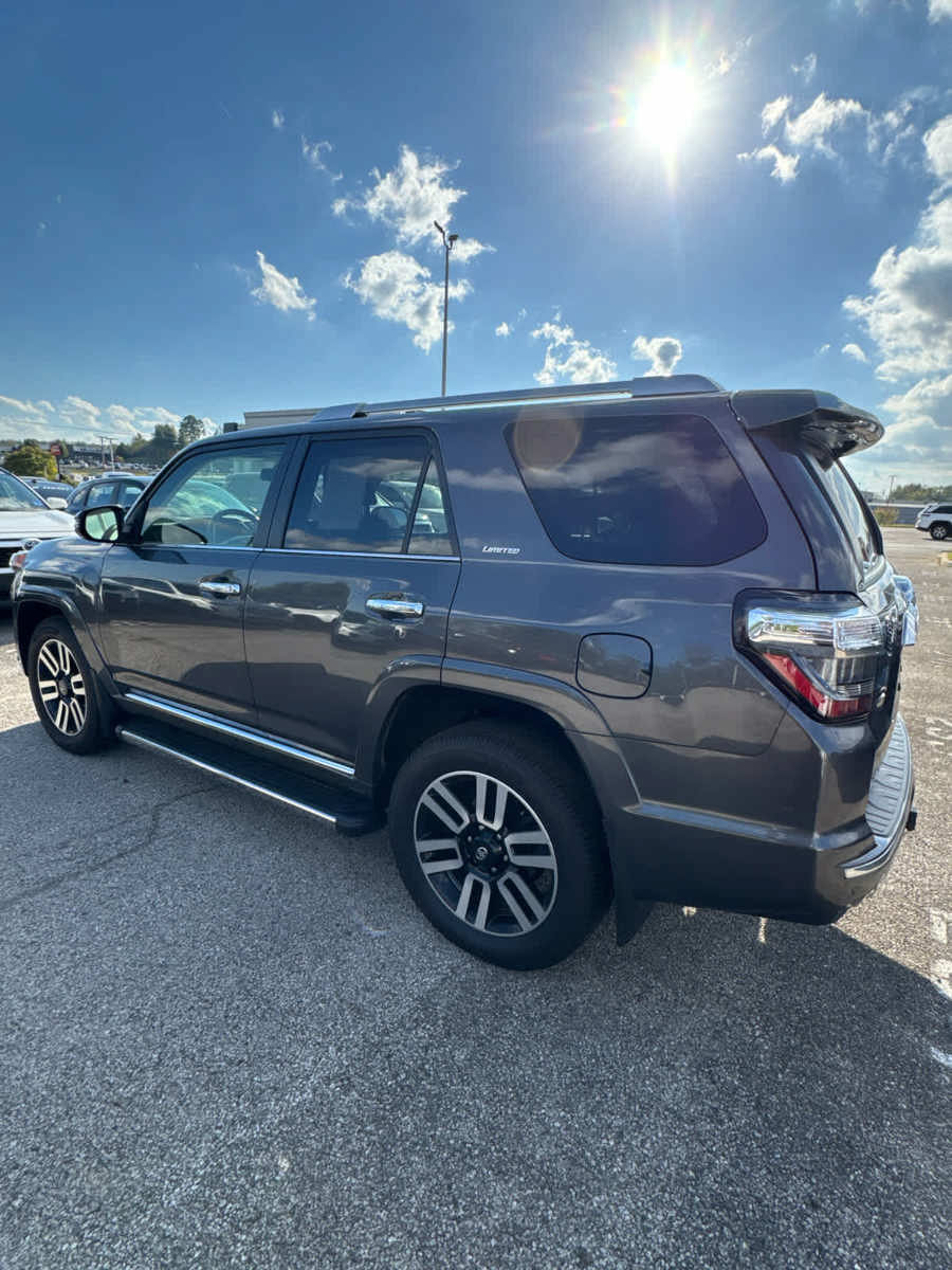 Used 2023 Toyota 4Runner Limited AWD/4WD image 15