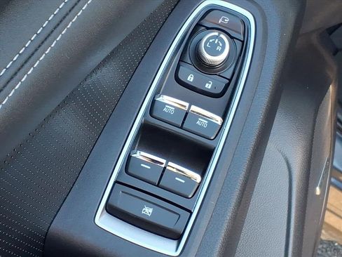 Certified 2023 Subaru Ascent Limited w/ Technology Package image 11