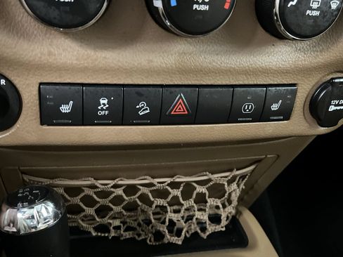 Used 2014 Jeep Wrangler Sahara w/ Dual Top Group AWD/4WD image 17