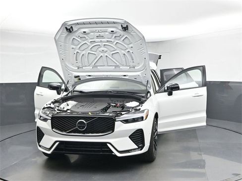 New 2026 Volvo XC60 B5 Ultra w/ Protection Package Premier image 55