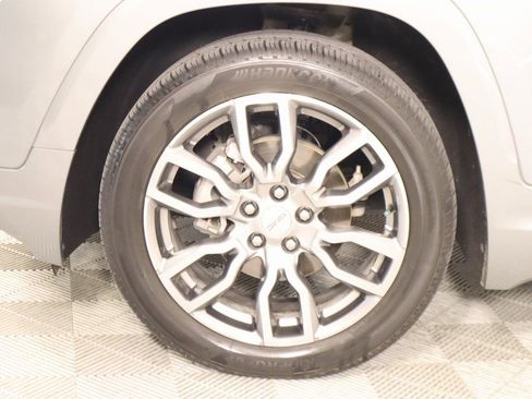 Used 2023 GMC Terrain Denali image 19