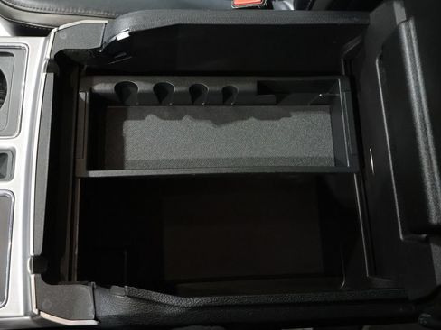 Used 2019 Ford F150 Platinum w/ Equipment Group 701A Luxury AWD/4WD image 36
