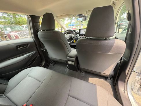 Used 2025 Toyota Corolla LE FWD image 17