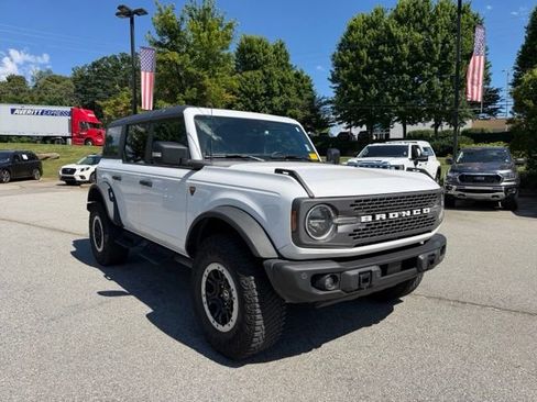 Used 2023 Ford Bronco Badlands AWD/4WD image 7