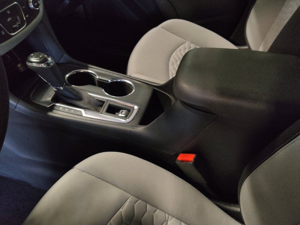 Used 2020 Chevrolet Equinox LS FWD image 26