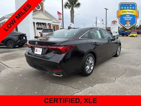 Certified 2022 Toyota Avalon XLE w/ Moonroof Package FWD image 5