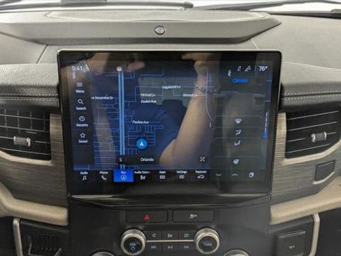 Used 2023 Ford Expedition Limited image 31