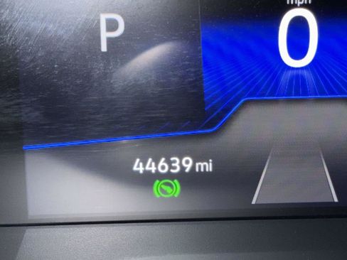 Used 2024 Volkswagen Jetta SE w/ Panoramic Sunroof Package FWD image 6