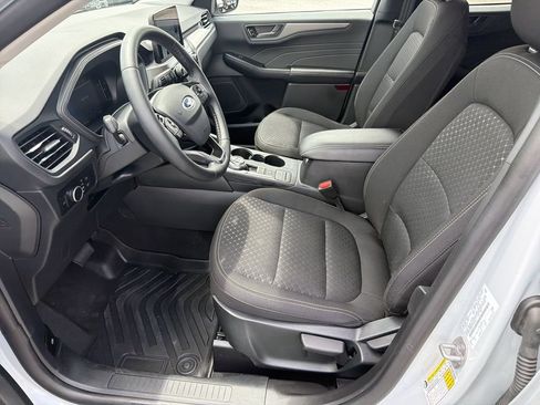 Used 2026 Ford Escape Active w/ Cold Weather Package FWD image 9
