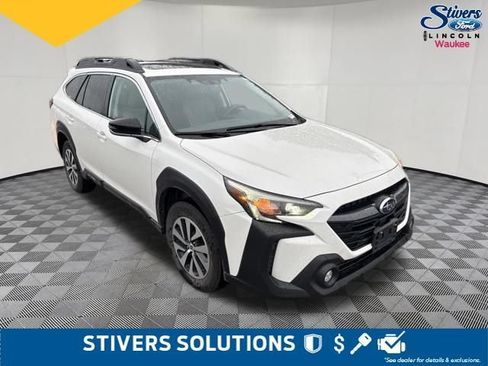 Used 2023 Subaru Outback Premium AWD/4WD image 3