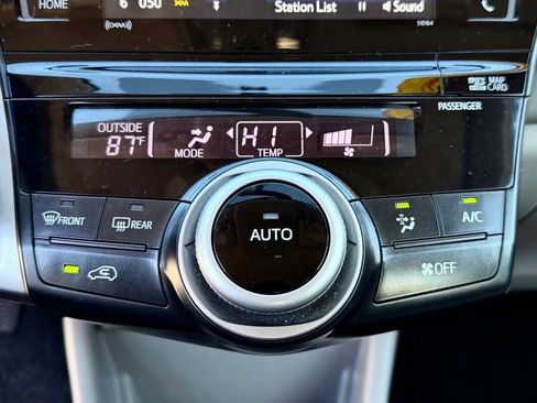 Used 2017 Toyota Prius V Three image 25