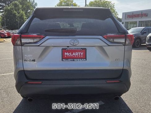Used 2023 Toyota RAV4 LE FWD image 4
