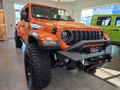 New 2025 Jeep Gladiator Sport w/ Premium Package