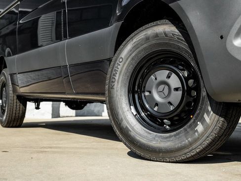 New 2025 Mercedes-Benz Sprinter 2500 image 7