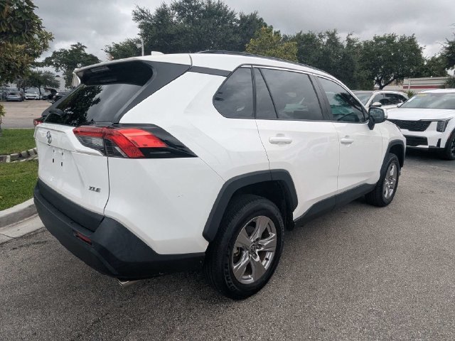 Used 2023 Toyota RAV4 XLE w/ Convenience Package FWD image 6