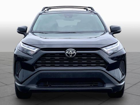 Used 2025 Toyota RAV4 XLE FWD image 4