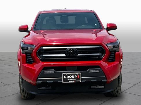 Used 2025 Toyota Tacoma SR5 image 4