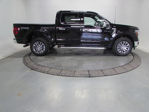 New 2025 Ford F150 Lariat w/ Equipment Group 501A Mid image 8