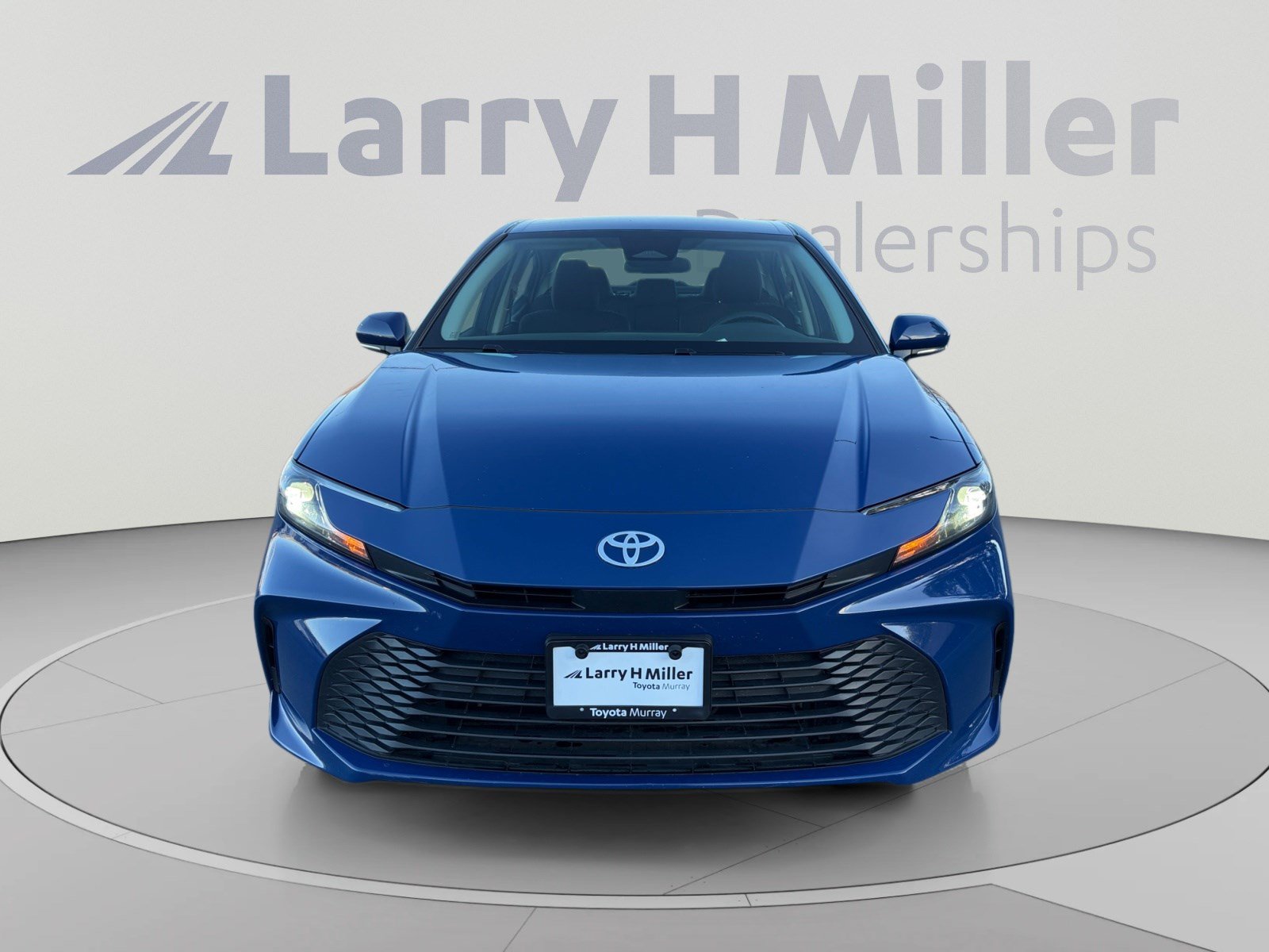 Used 2025 Toyota Camry LE FWD image 8