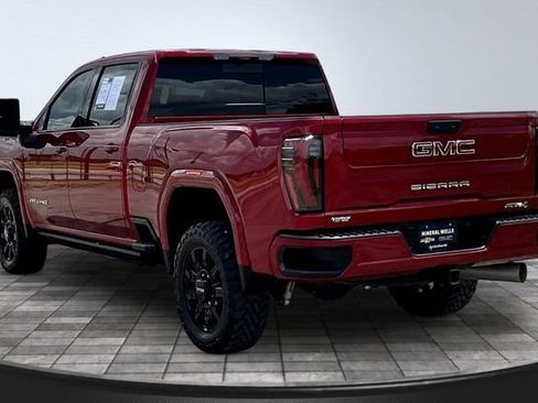 Used 2024 GMC Sierra 2500 AT4 w/ AT4 Premium Plus Package AWD/4WD image 4