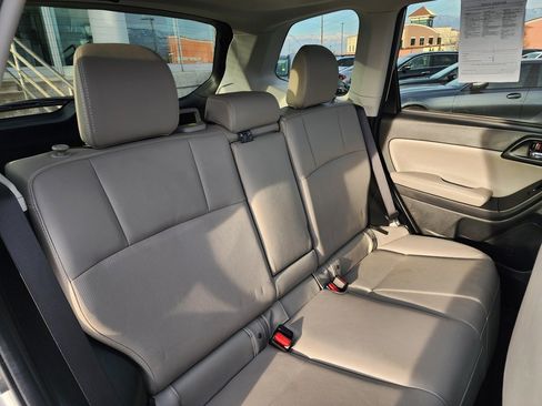 Used 2016 Subaru Forester 2.5i Touring w/ Eyesight & Navigation System image 16