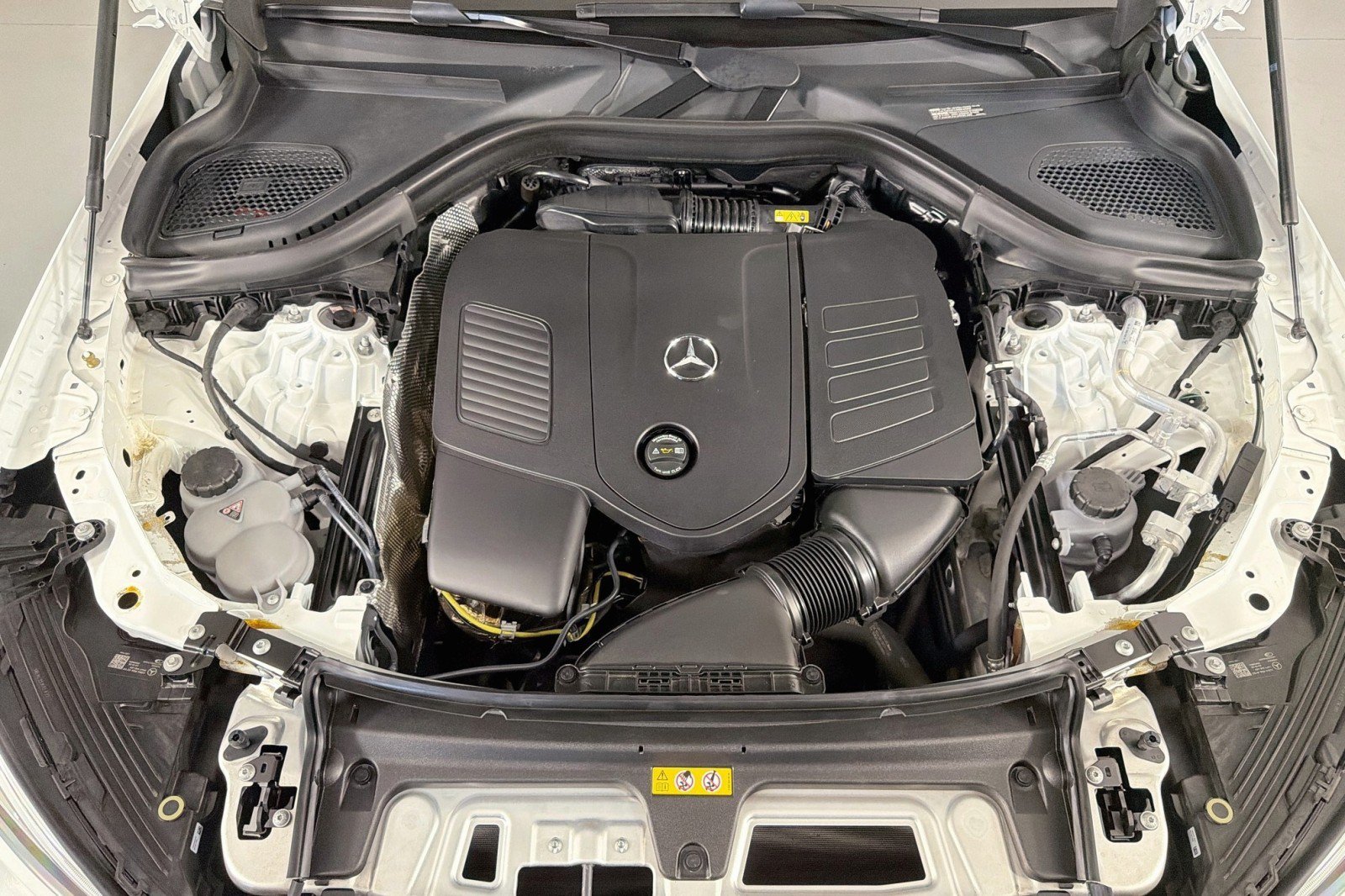 Certified 2025 Mercedes-Benz GLC 300 image 11
