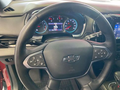 Used 2023 Chevrolet Traverse RS image 21